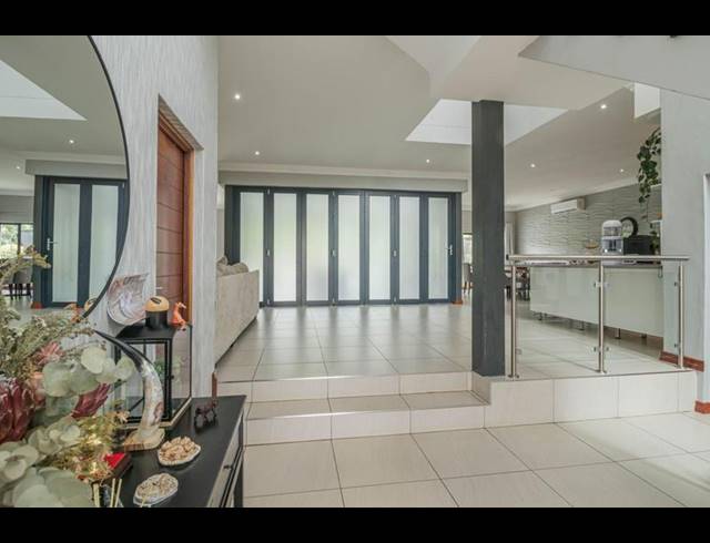 5 BEDROOM HOUSE FOR SALE IN MIDSTREAM RIDGE